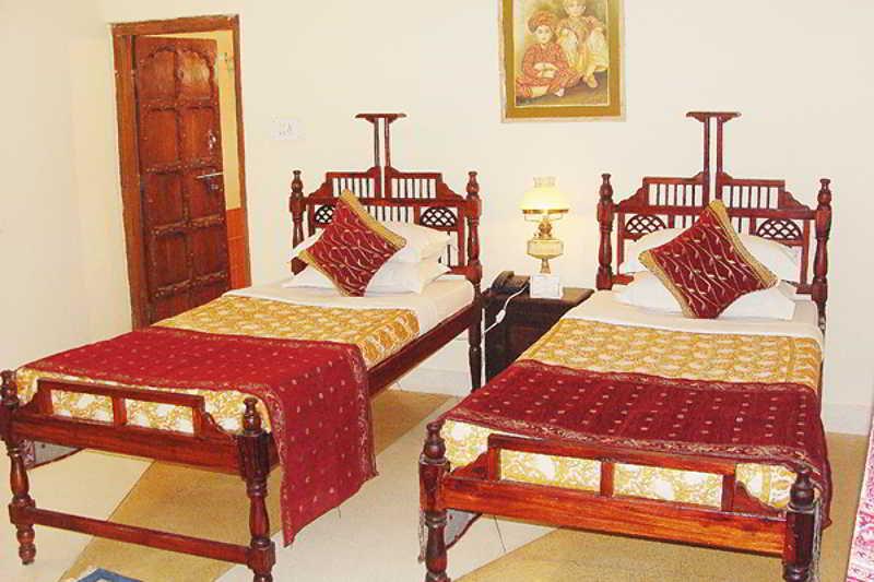 Regenta Resort Pushkar Fort Extérieur photo